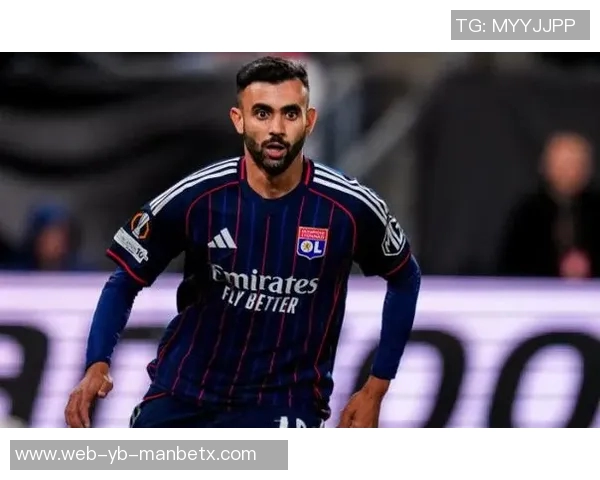 欧足联调查里昂新援加扎尔涉嫌违规出场事件引发关注